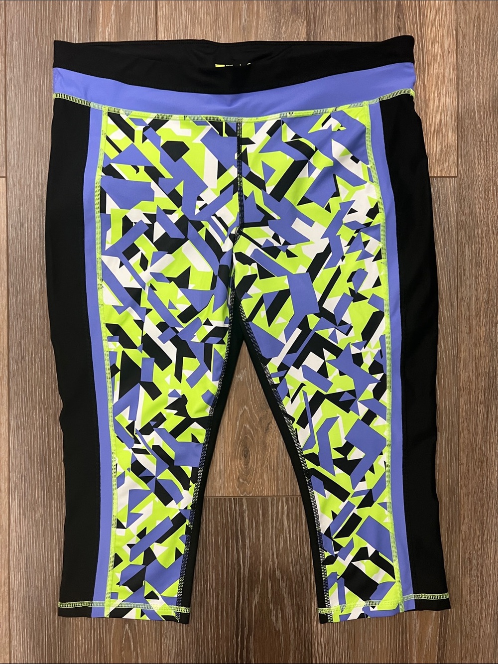 XL Xersion Neon Lime, Purple & Black Capri Leggings Work Out Pants SIZE 14 16
